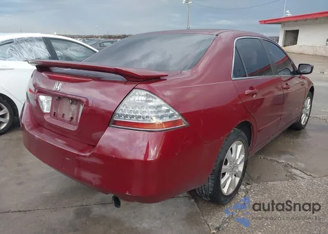2006 Honda Accord 2.4 Se z USA, uszkodzony, nr VIN 1HGCM56356A092176